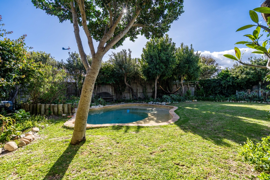 4 Bedroom Property for Sale in Kommetjie Western Cape